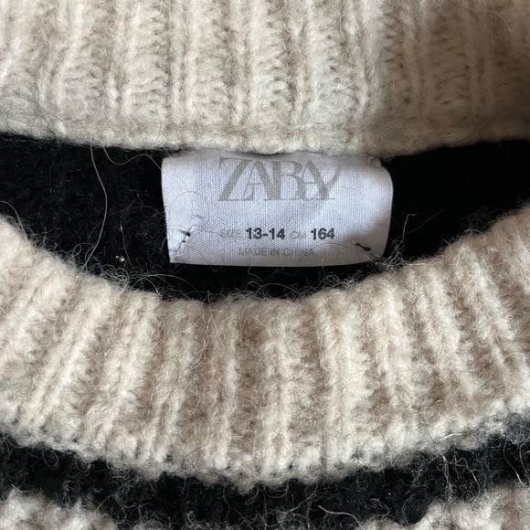 Lovely fluffy Zara striped sweater - Picture 5 of 5
